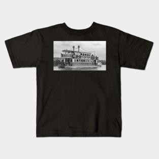 Paddle steamer on the Norfolk Broads Kids T-Shirt